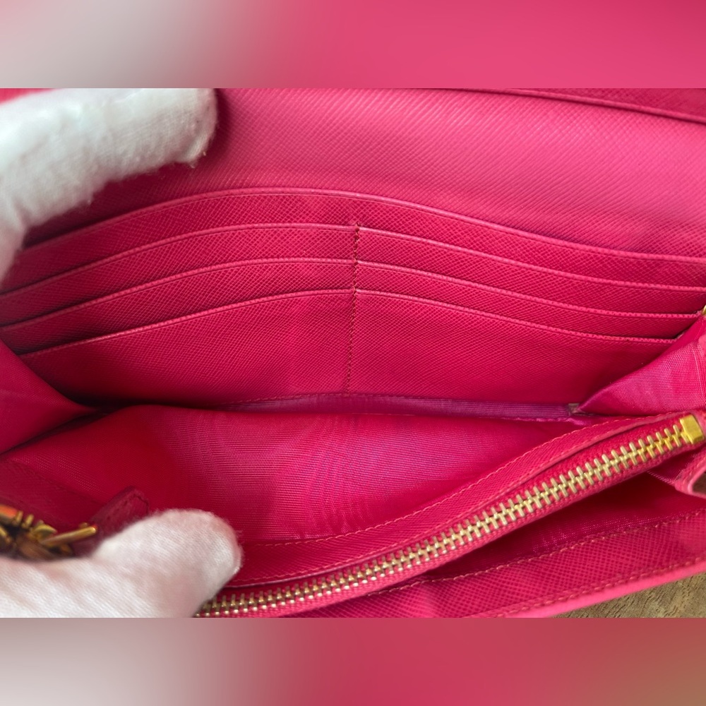 Authentic Prada Pink Saffiano Wallet on Chain. - Picture 4 of 7